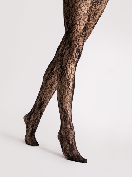 Zachte netpanty met een elegant bloemenpatroon van Fiore